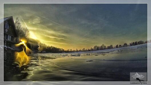 Eistauchen im Friedberger See Eistauchen im Friedberger See